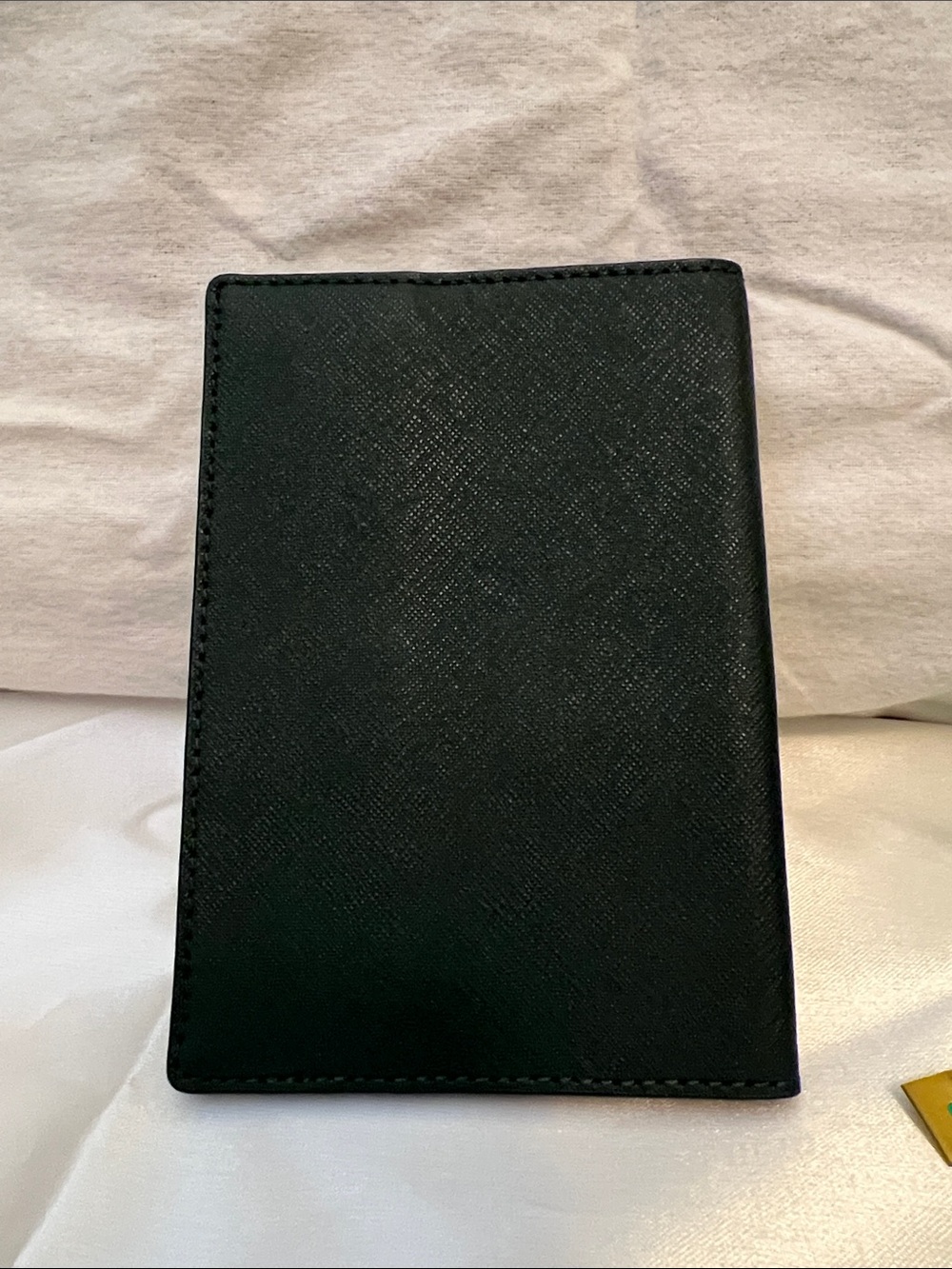 Kat Spade Fox 🦊 passport holder - Picture 2 of 5